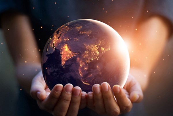 五軸數控(kòng)加工中心(xin)有哪些優(yōu)點？