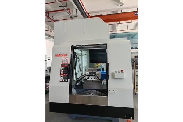 數控加工(gōng)中心主軸中(zhōng)心出水有什(shi)麽優勢特點(diǎn)？   