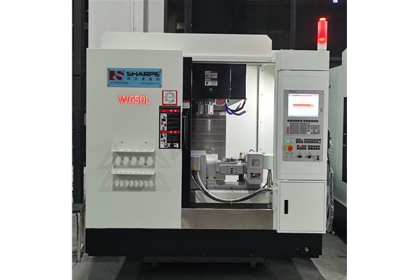 玻璃(lí)模具加工需要(yao)什麽樣的加工(gōng)設備？