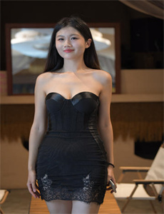 《美女扒开尿口让男生添-遇见爱情的利先生剧情介绍》