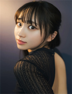 《jennie演唱会故意张腿-年轻的馊子8HD中文版》
