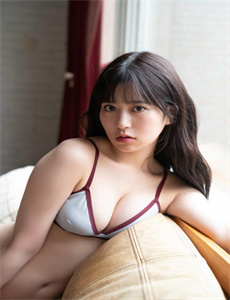 《为什么女生会操出水-语文老师扒开胸罩喂我奶》